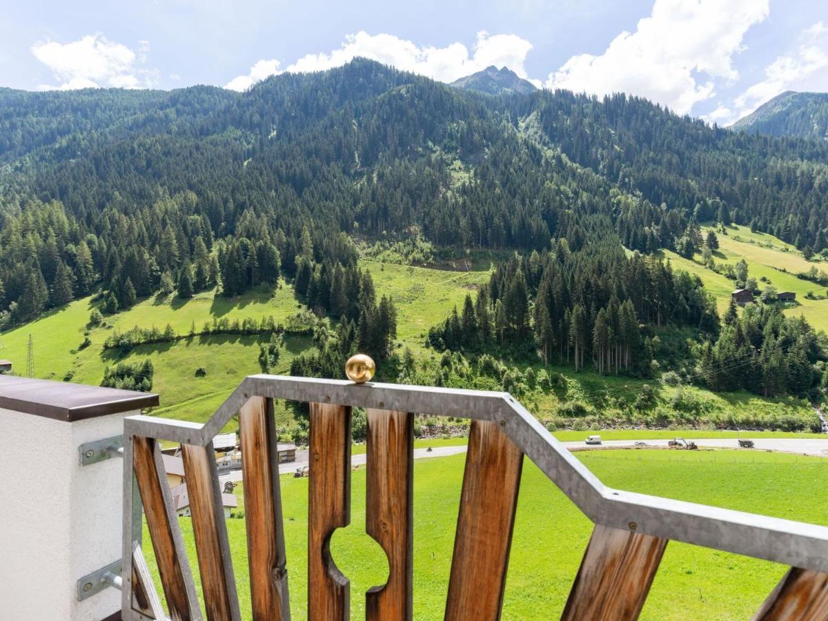 Land On The Kppl Mountain Chains Kappl  Exterior photo