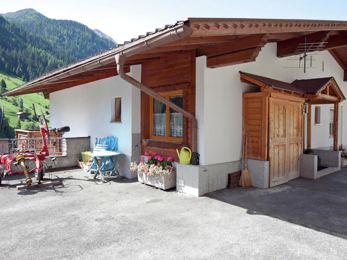 Land On The Kppl Mountain Chains Kappl  Exterior photo